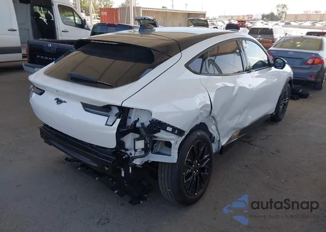 2025 Ford Mustang Mach-E Premium z USA, uszkodzony, nr VIN 3FMTK3R42SMA54457